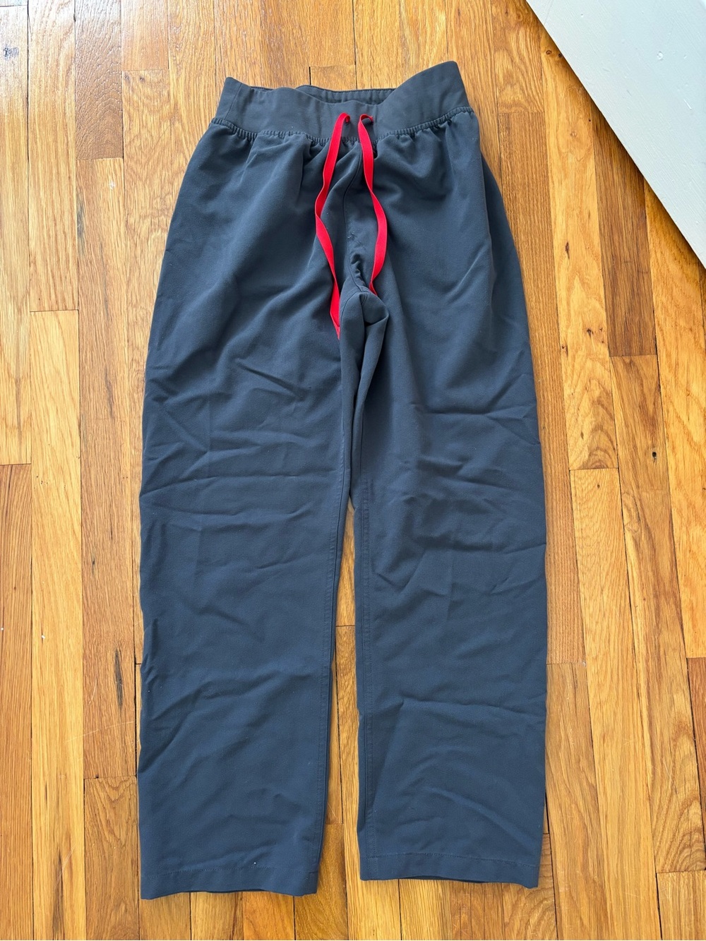 Livingston figs scrub pant
